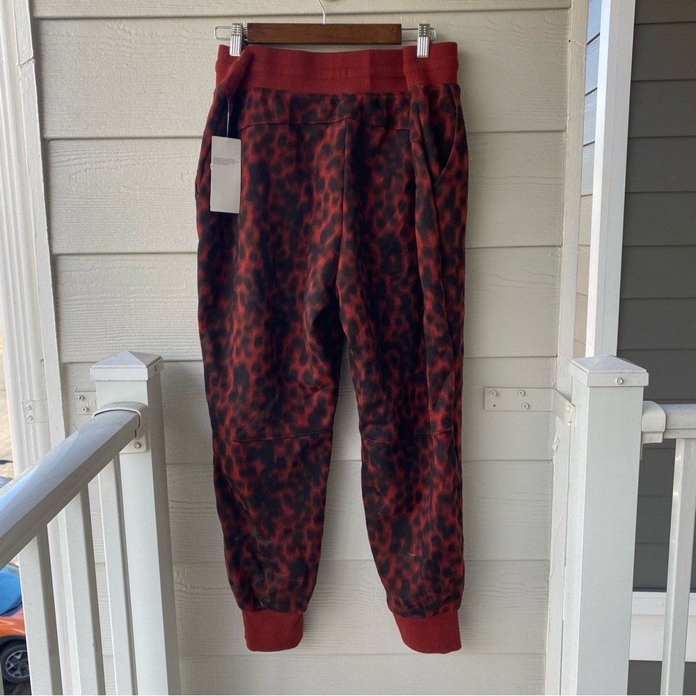 ZELLA Rust Madder Tortoise Print Joggers With Pockets - Picture 4 of 13